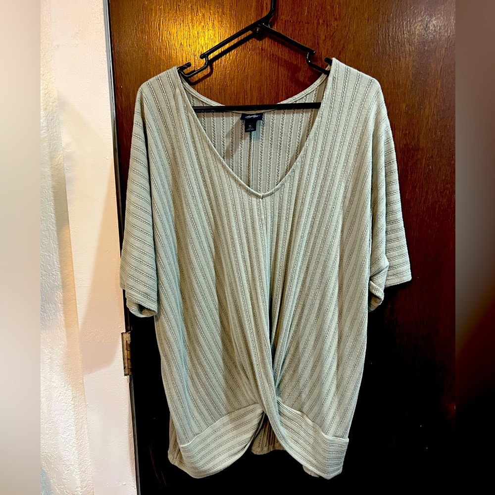 Buckle day trip blouse
